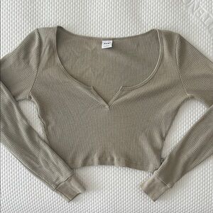Aritzia TNA V-Neck Crop Top - Sage Green